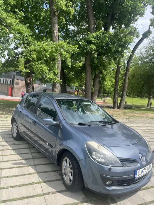 Renault   Clio   .