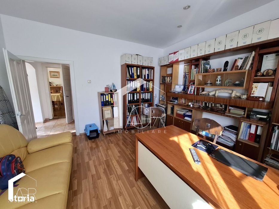 Casa tip duplex cu 6 camere, zona Republicii