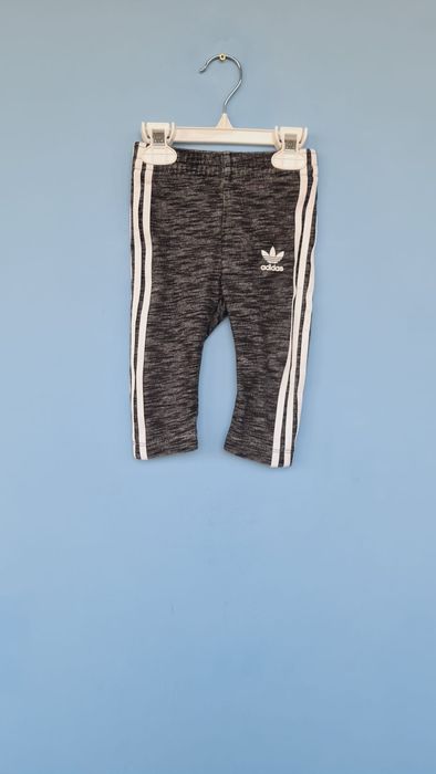 Адидас анцуг за бебе