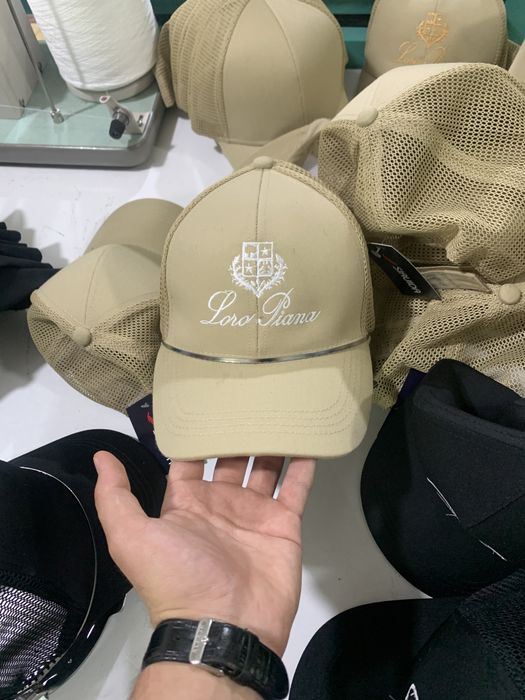 Kepka zakazga vishivka print qberamiz