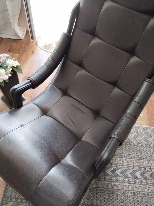 Продам кресло кожаное