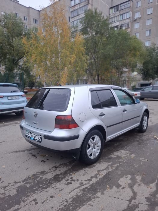 Volkswagen Golf 4 2001гв