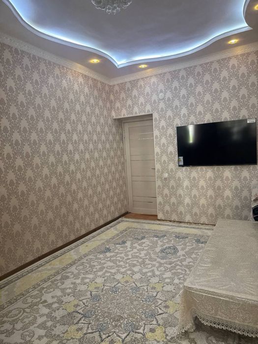 6 A uy sotiladi 2 xonali 3 xona qilingan