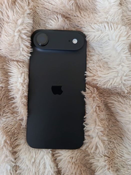 Vand Iphone 17 Air impecabil,baterie 100%