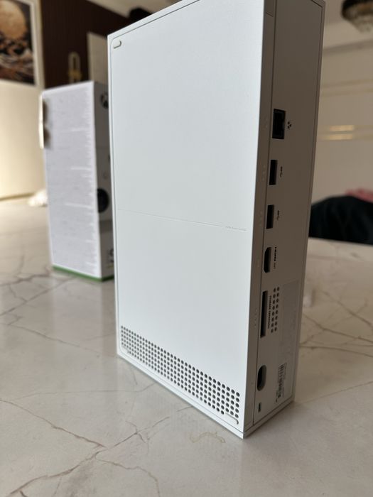 xbox series s в идеальном состоянии
