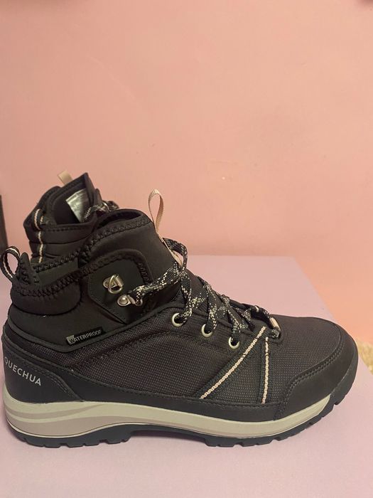 Неизползвани туристически обувки, 39 номер, женски