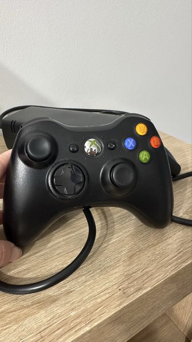 Приставка  Xbox 360 slim