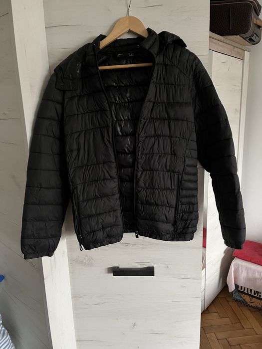 Geaca barbati puffer subtire marime S de la Bershka in stare f buna
