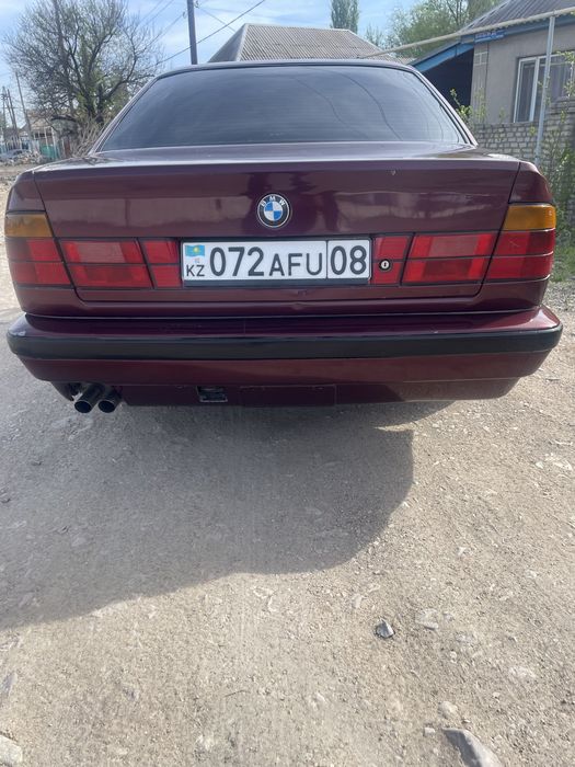 BMW  Е34 кузов 1988 год объем 2 куб