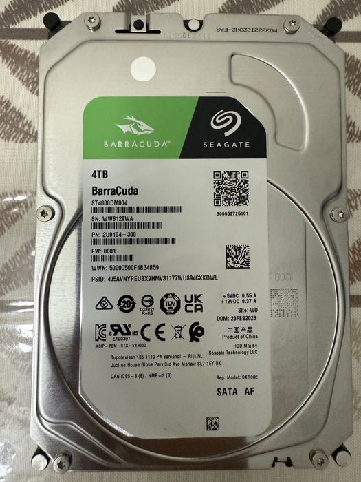 Жесткий диск 4 тб отличном сост