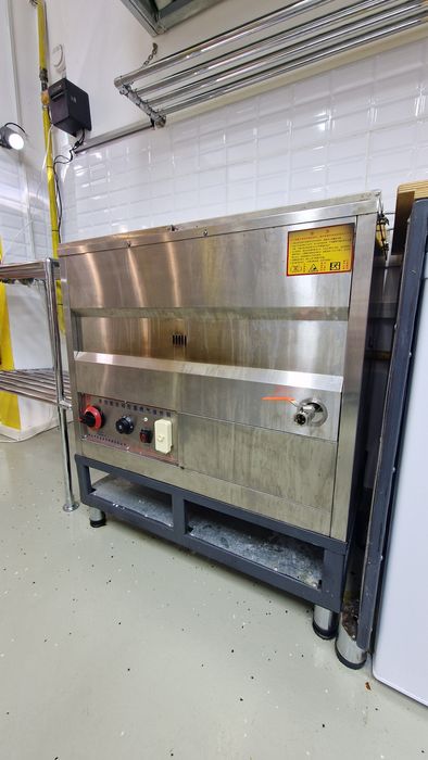 Фритюр большой газовый.