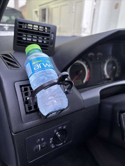 Поставка за чаши за Skoda Fabia MK1