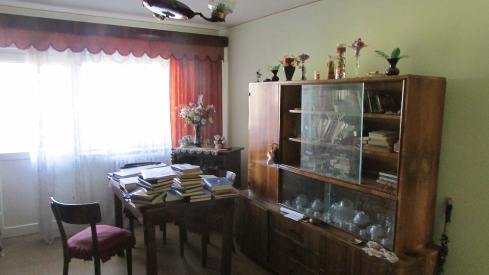 apartament 3 camere decomandat etaj 2  M. EMINESCU  CĂLAN