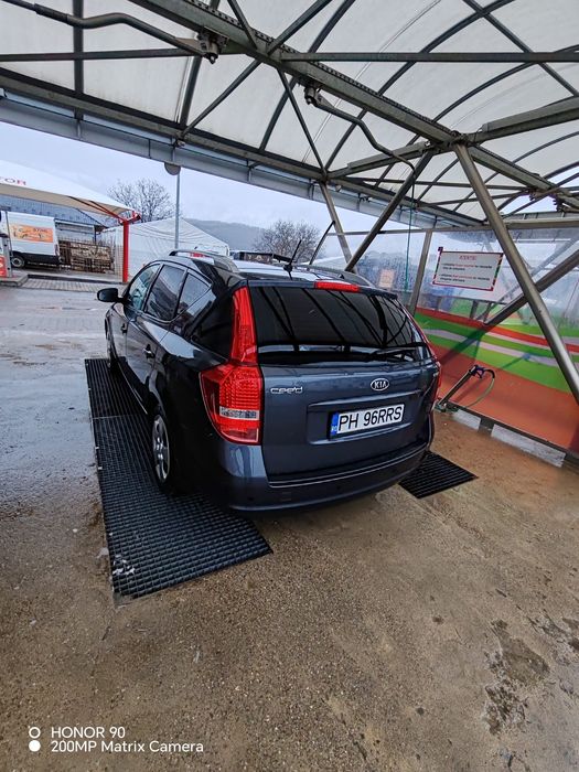 Vând KIA Ceed 2011