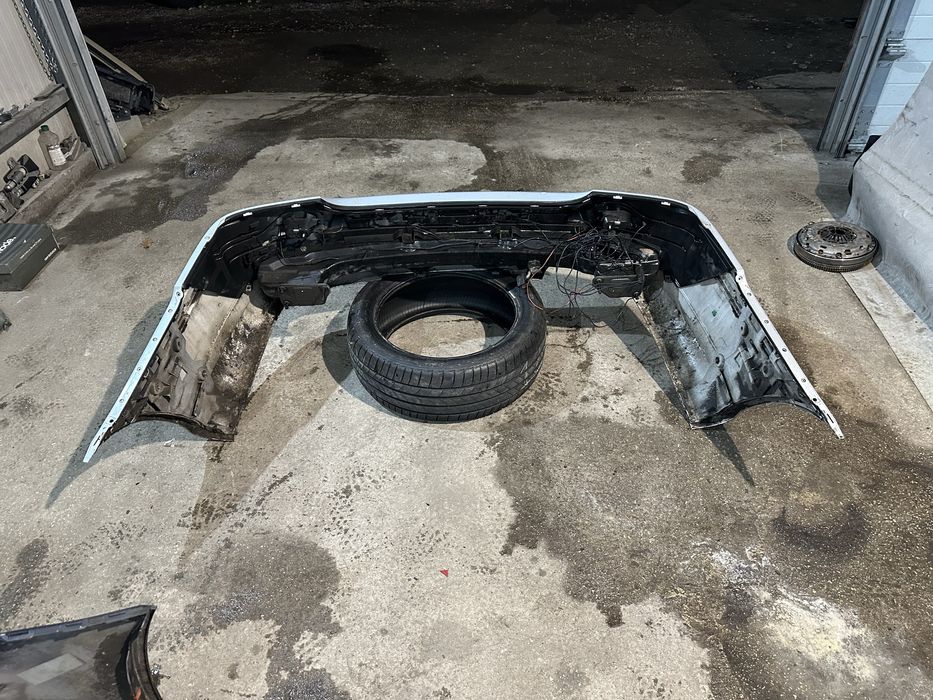 Задна броня за w203 Мерцедес C classe facelift седан!