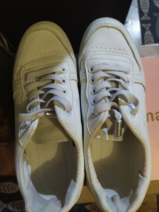 Продам легкие кроссовки слипы