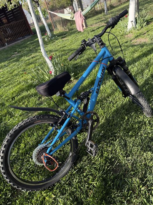 Bicicleta Btwin 20inch cu suspensii albastra