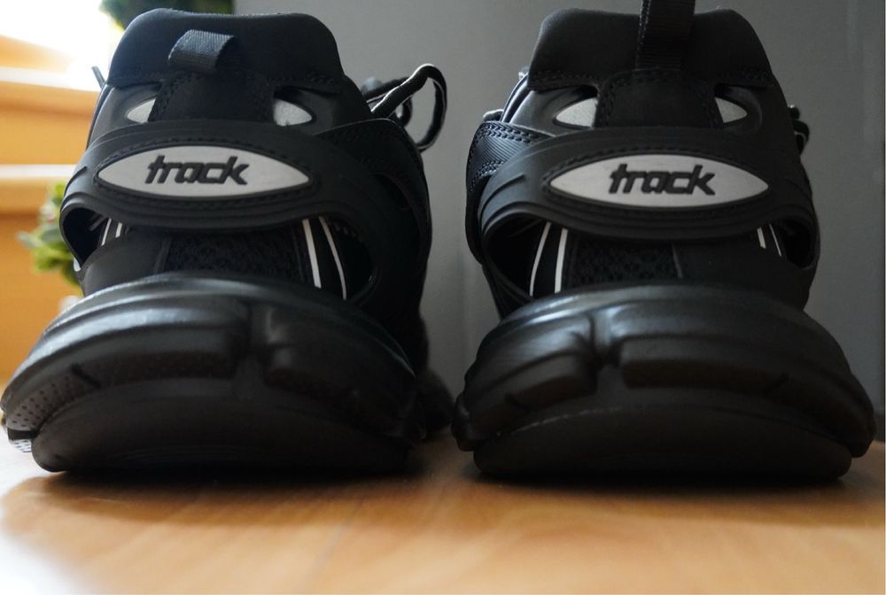 Balenciaga track
