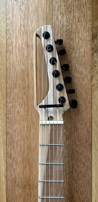Chitara electrica handmade Mandate Defiant