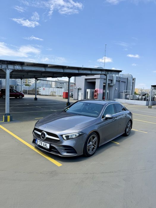 Mercedes Benz A180D sedan pachet AMG int/ext,lumini ambientale,tableta,Burmester,schimbare moduri de condus,proprietar,consum redus