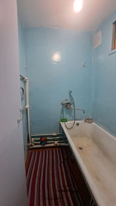 Чирчик шахар
3-микрораён солнышко бозори ёнида 
#2-хона 2-этаж 
Ква