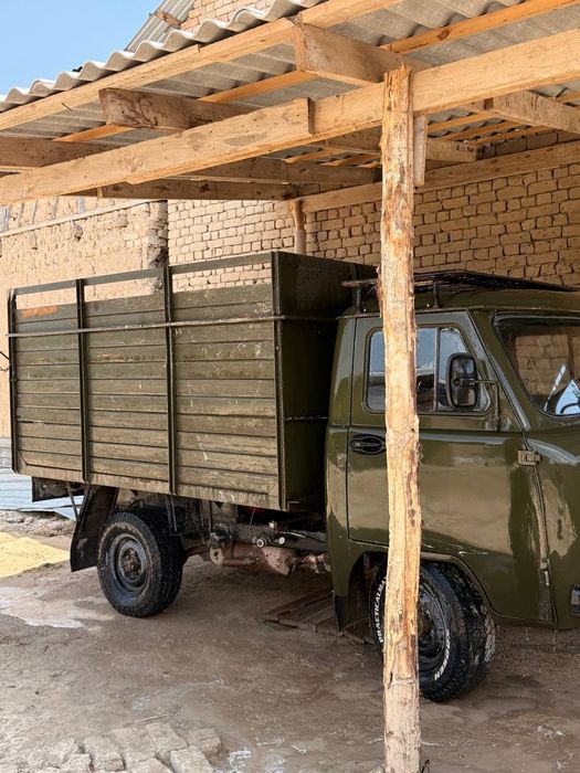 Uazik sotiladi 1985 yili bortli tentli 25 milion