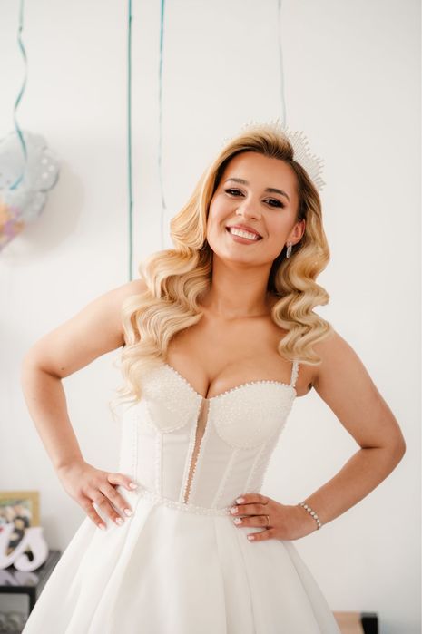 ROCHIE  MIREASA