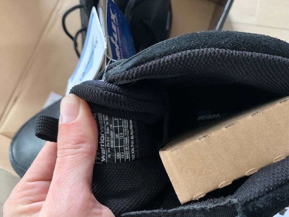 Bocanci militari din piele