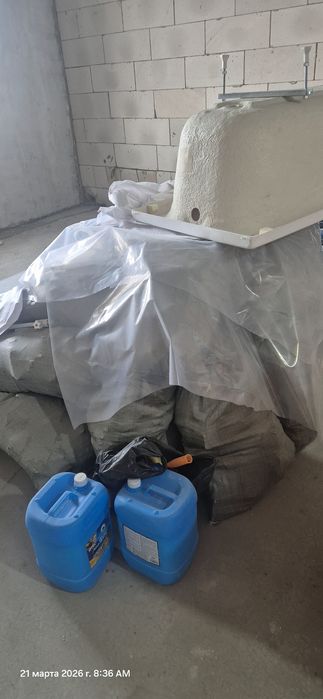 Обломки кирпичи и стяжка