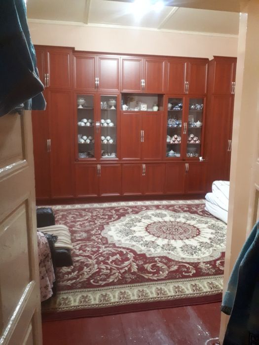 Uy hovli. Участок. Sotiladi. Продаётся.