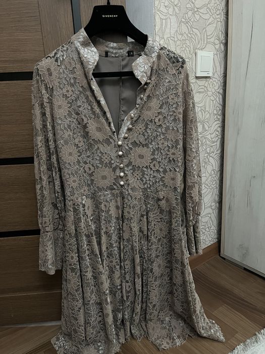 Продам женские платья