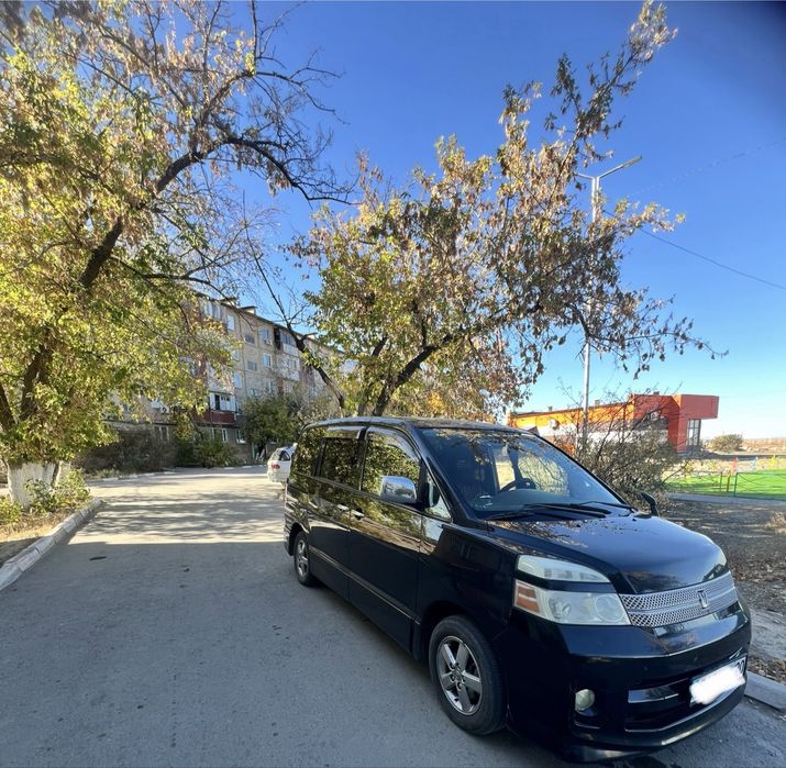 Продам автомобиль минивэн
