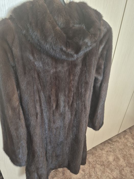 Продам норковую шубу