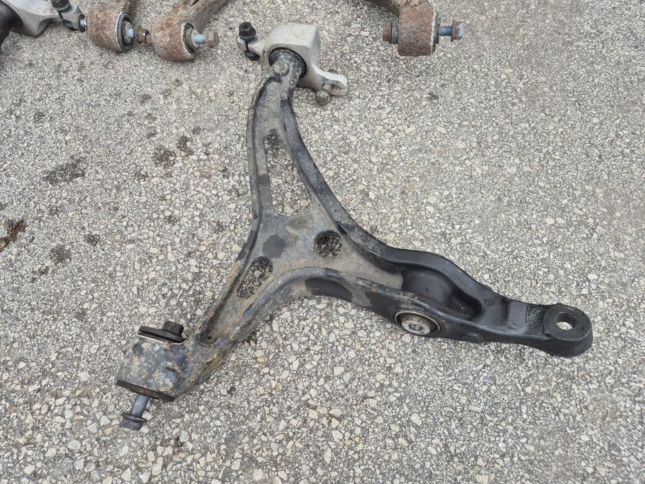 Носач/носачи долни Мерцедес МЛ 164 ГЛ Х164 ляв десен Mercedes ML GL