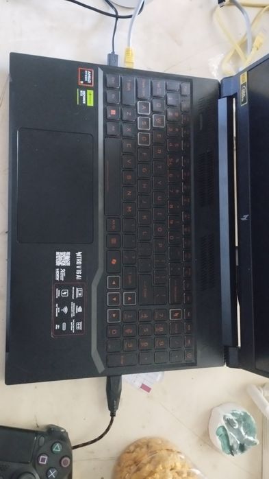 Acer nitro v 16 AI