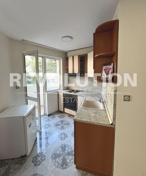 Дава се под наем Тристаен апартамент в Варна, Лятно кино Тракия - 72 кв.м за 500 € - Снимка #2