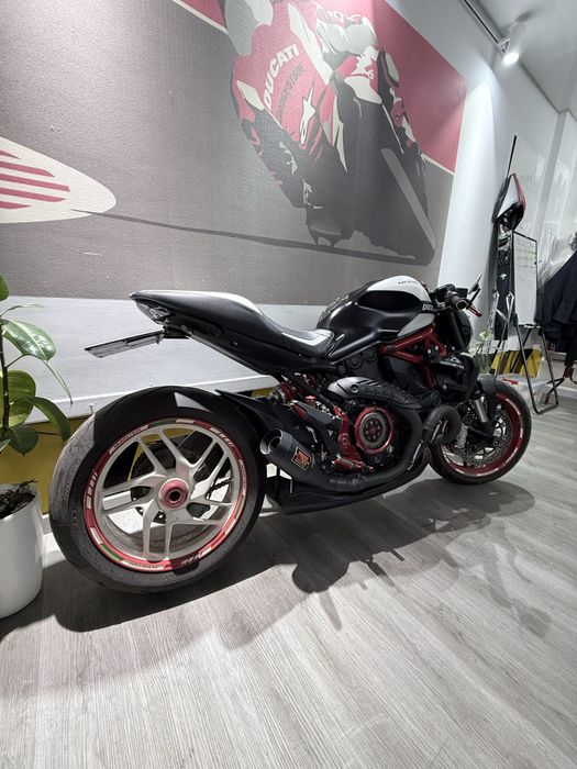 Ducatti Monster 821