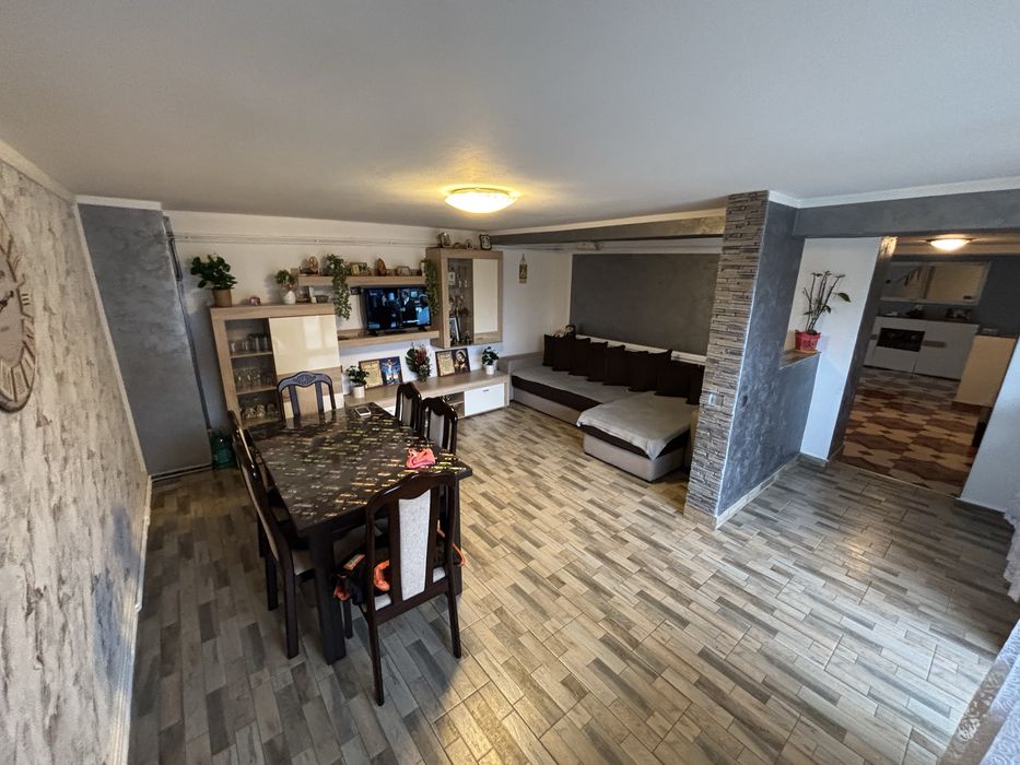 Casa de vanzare + teren 26 arii