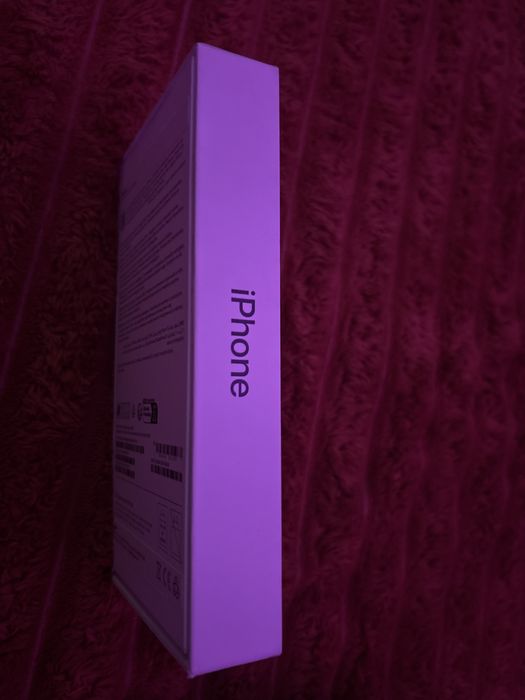 Vand cutie iphone 16 de culoare black