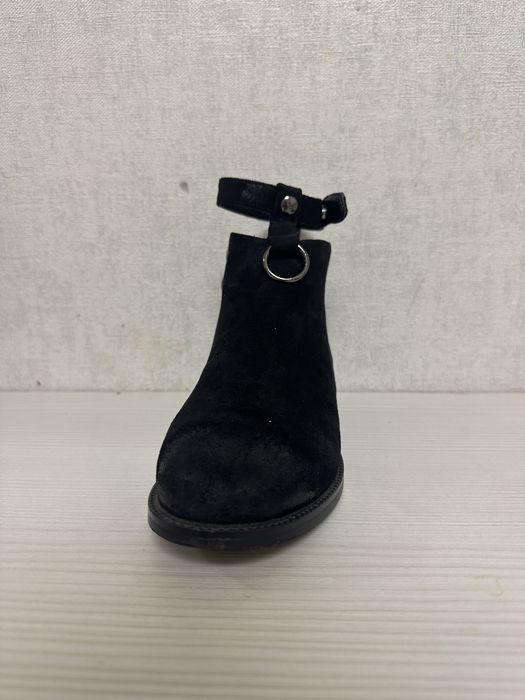 Замшевые ботинки