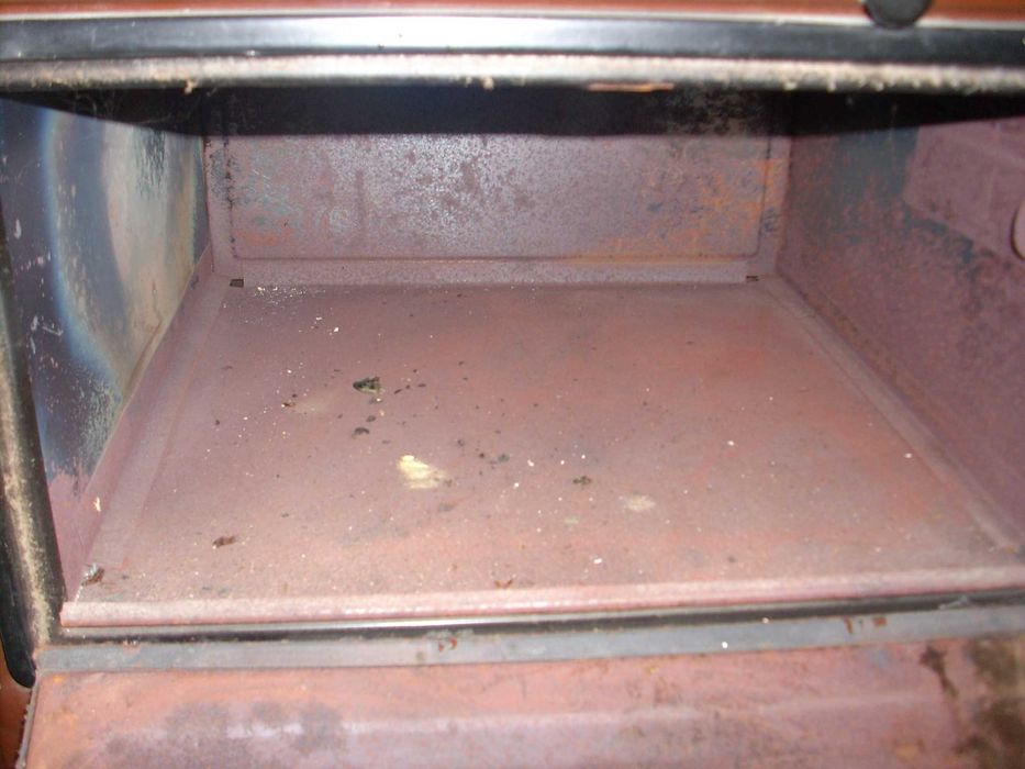 продавам два броя камини на твърдо гориво-прити