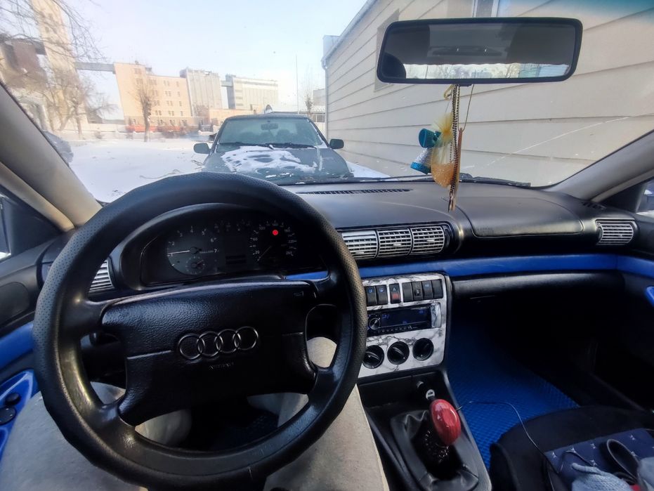 Продам Ауди А4  б5