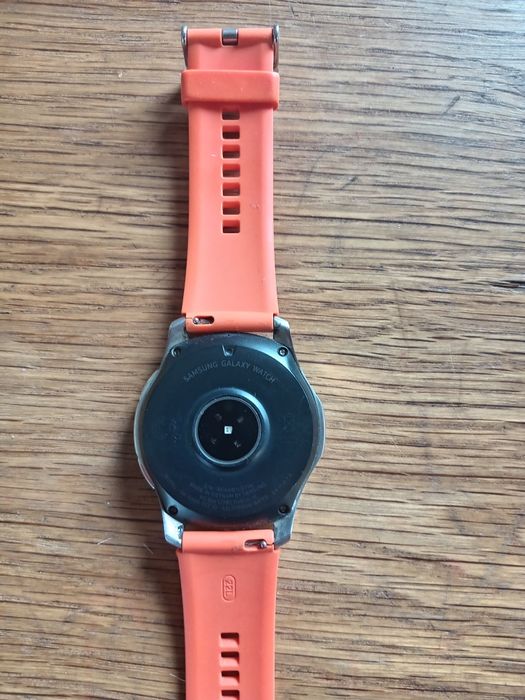 Samsung Watch model SM-R800