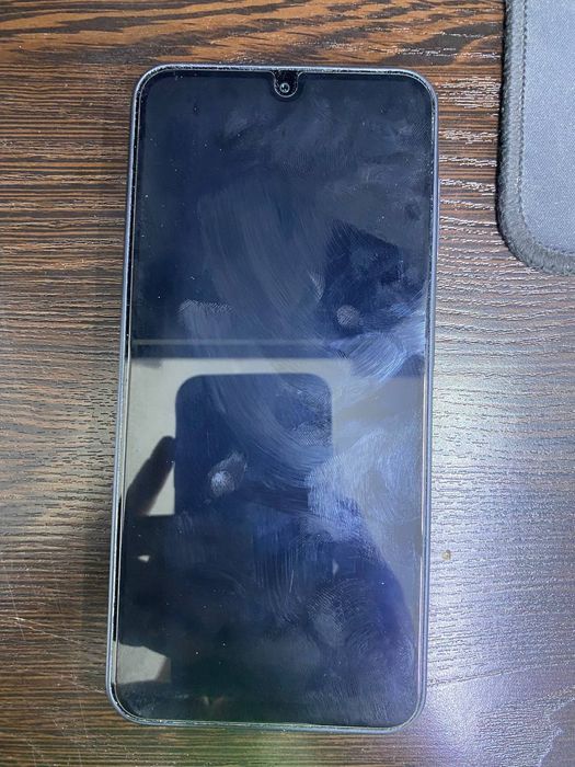 Samsung A16 256 xotira holadi ideal yangi