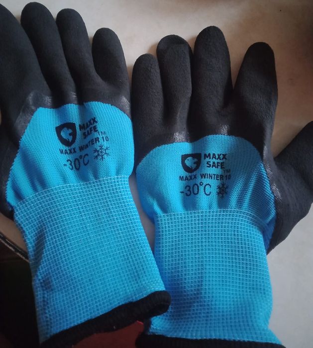 отличные теплые перчатки для работы и рыбалки