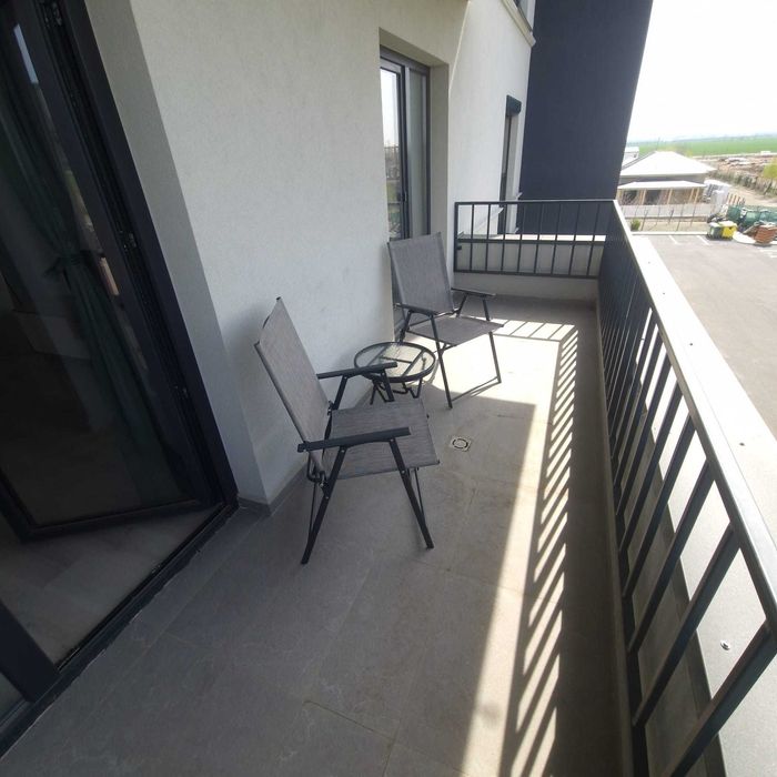 Proprietar, inchiriez apartament NOU mobilat si utilat+loc de parcare in MRS Country