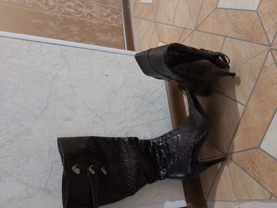 Продам сапоги осенние, кожанные