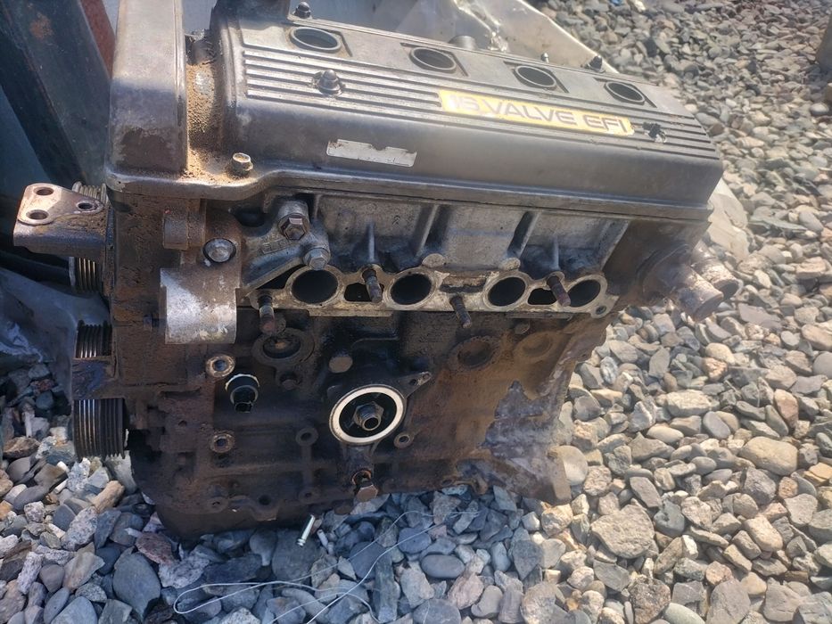 Продам мотор Toyota karina e