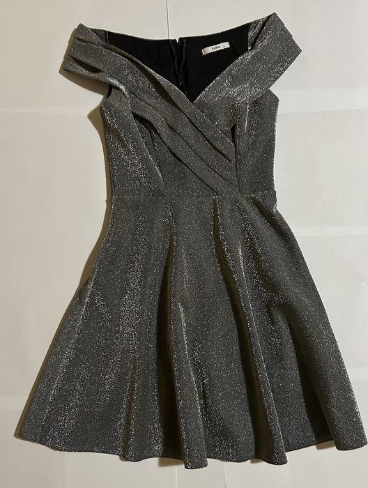 Rochie argintie pentru petreceri