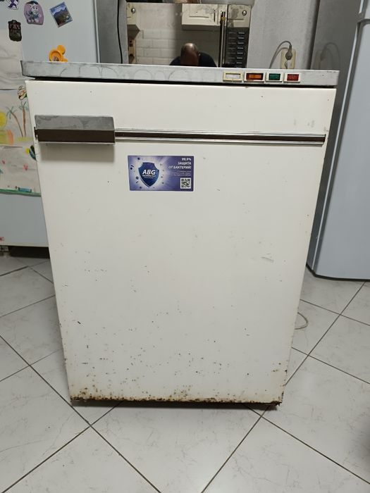Продам морозильную камеру